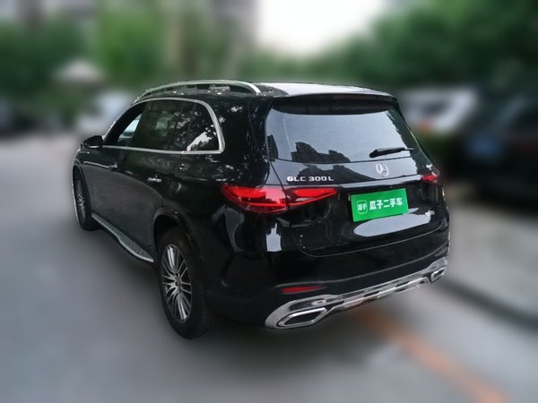 Mercedes-Benz GLC 2024, 8100 км, за 48604 USD