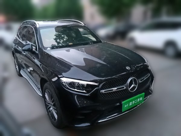 Mercedes-Benz GLC 2024, 8100 км, за 48604 USD