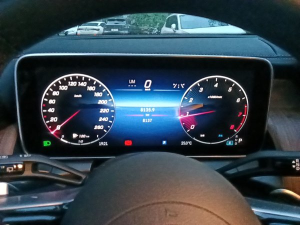 Mercedes-Benz GLC 2024, 8100 км, за 48604 USD - фото 12