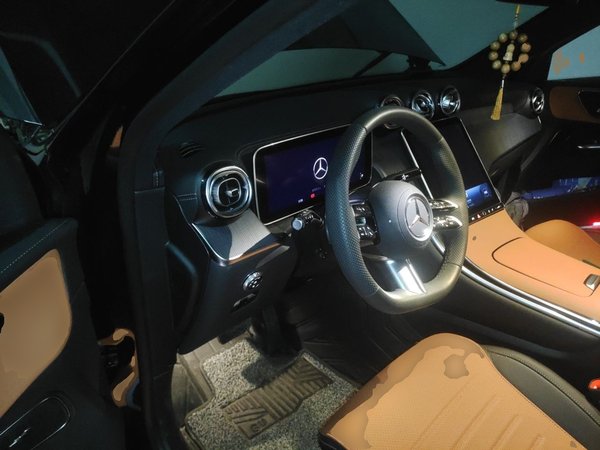 Mercedes-Benz GLC 2024, 8500 км, за 44192 USD - фото 17