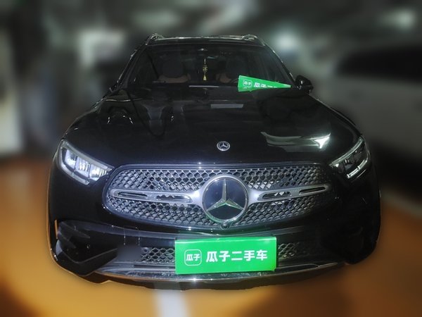 Mercedes-Benz GLC 2024, 8500 км, за 44192 USD