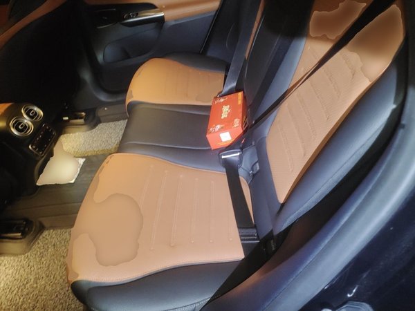 Mercedes-Benz GLC 2024, 8500 км, за 44192 USD - фото 18