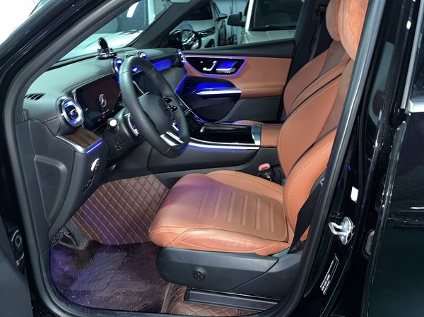 Mercedes-Benz GLC 2025, 9900 км, за 52010 USD - фото 28