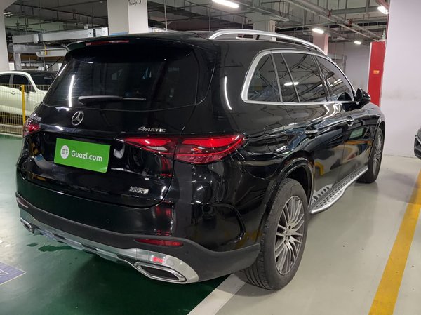 Mercedes-Benz GLC 2025, 9900 км, за 52010 USD