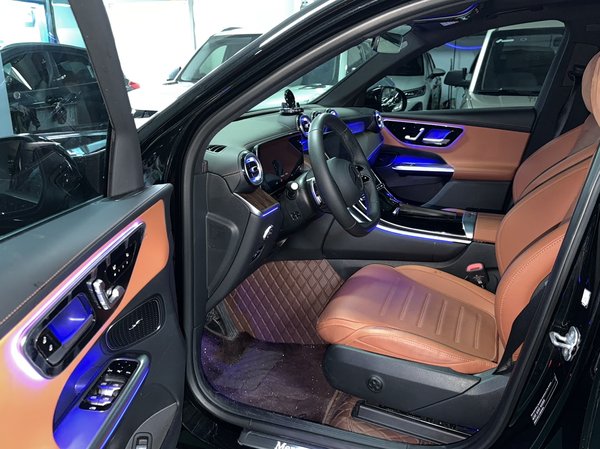 Mercedes-Benz GLC 2025, 9900 км, за 52010 USD - фото 23