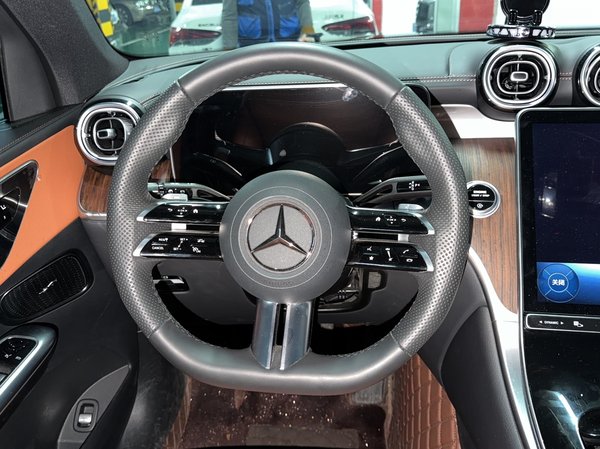 Mercedes-Benz GLC 2025, 9900 км, за 52010 USD - фото 15