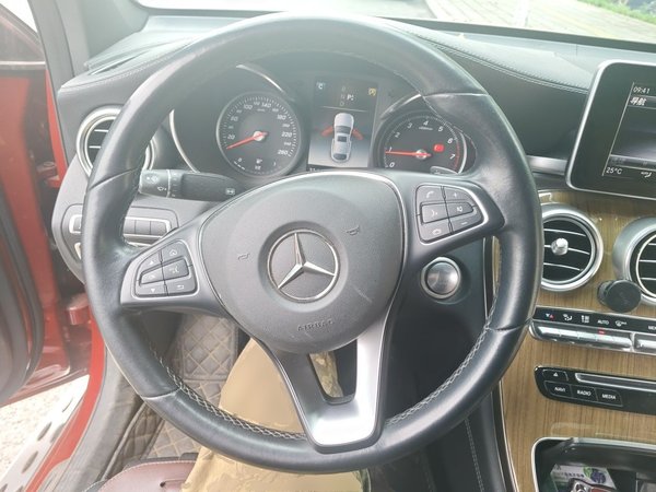 Mercedes-Benz GLC Coupe 2019, 63900 км, за 20601 USD - фото 7