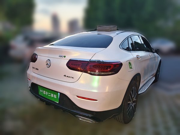 Mercedes-Benz GLC Coupe 2022, 23400 км, за 35812 USD - фото 6