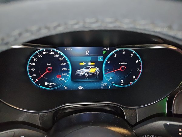 Mercedes-Benz GLC Coupe 2022, 23400 км, за 35812 USD - фото 12