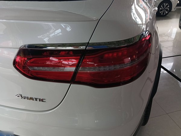 Mercedes-Benz GLC Coupe AMG 2017, 106800 км, за 28946 USD - фото 8