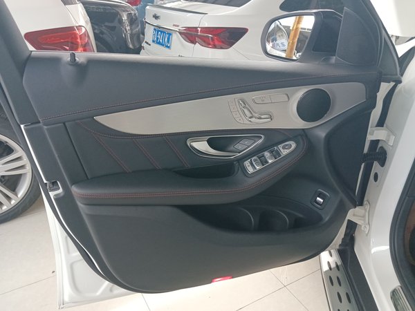 Mercedes-Benz GLC Coupe AMG 2017, 106800 км, за 28946 USD - фото 26