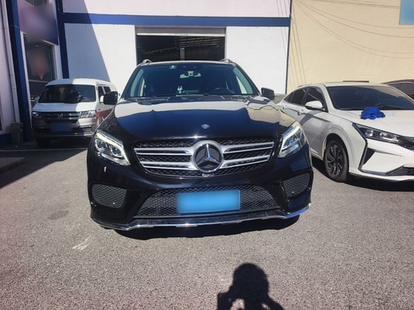 Mercedes-Benz GLE 2017, 116700 км, за 25623 USD