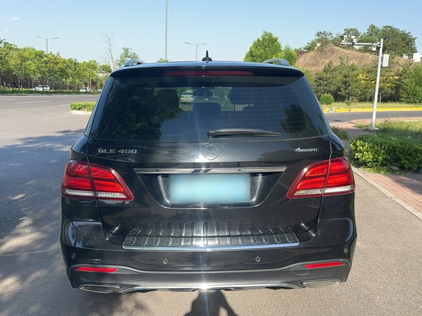 Mercedes-Benz GLE 2017, 183800 км, за 25874 USD