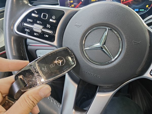 Mercedes-Benz GLE 2020, 144500 км, за 52821 USD - фото 11