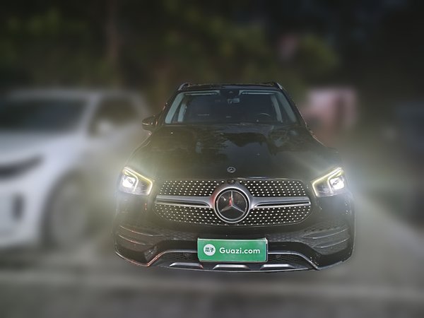 Mercedes-Benz GLE 2021, 72000 км, за 51701 USD