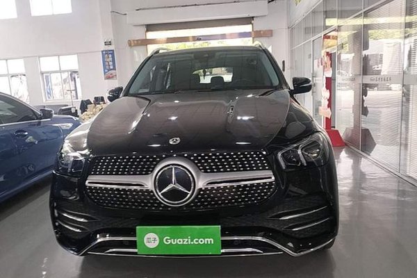 Mercedes-Benz GLE 2023, 93600 км, за 58192 USD