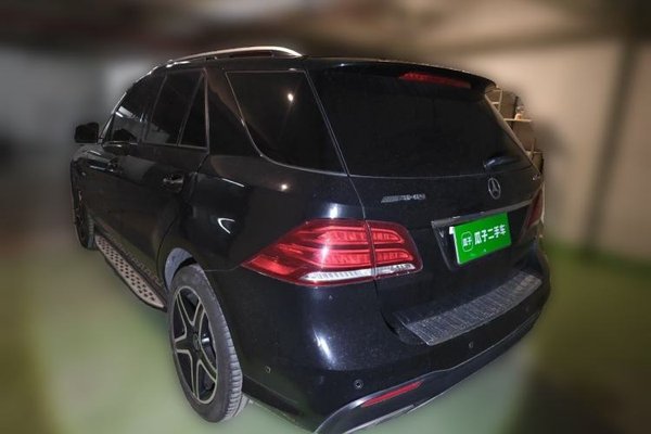 Mercedes-Benz GLE AMG 2017, 178500 км, за 22348 USD