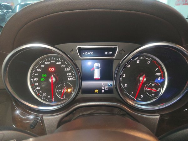 Mercedes-Benz GLS 2018, 49600 км, за 52144 USD - фото 12