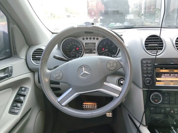 Mercedes-Benz M-Class 2010 ML 300 4MATIC, 2010 года