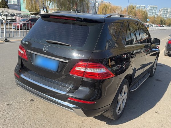 Mercedes-Benz M-Class 2014, 132400 км, за 15177 USD