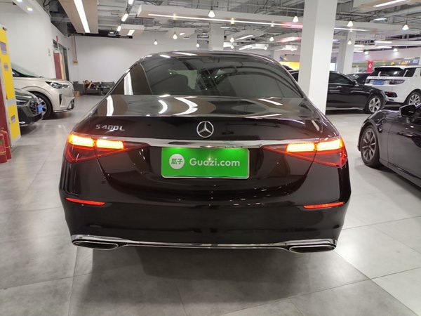 Mercedes-Benz S-Class 2023, 37900 км, за 96471 USD