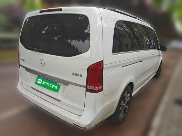 Mercedes-Benz V-Class 2016, 98600 км, за 21180 USD