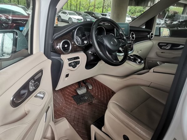 Mercedes-Benz V-Class 2016, 98600 км, за 21180 USD - фото 10