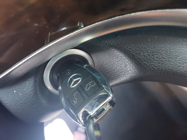 Mercedes-Benz V-Class 2017, 162100 км, за 23980 USD - фото 12
