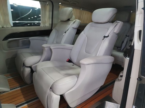 Mercedes-Benz V-Class 2017, 96200 км, за 28199 USD - фото 20