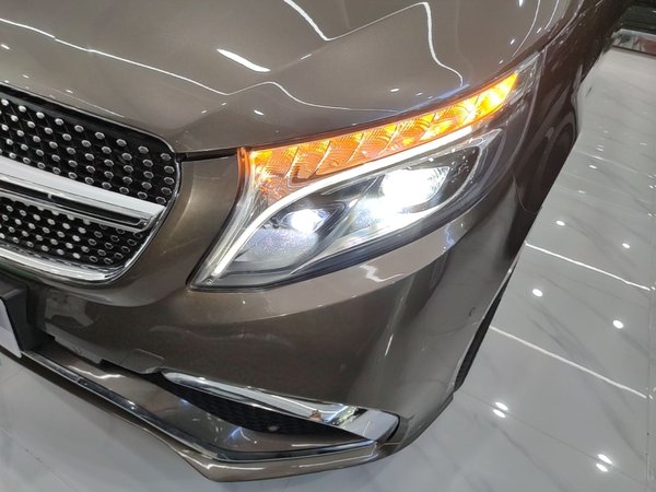 Mercedes-Benz V-Class 2017, 96200 км, за 28199 USD - фото 9