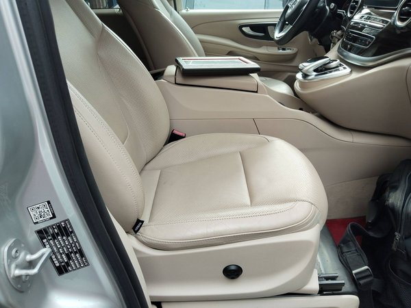 Mercedes-Benz V-Class 2017, 159000 км, за 20148 USD - фото 24