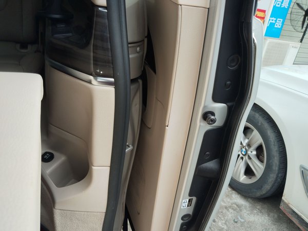 Mercedes-Benz V-Class 2017, 159000 км, за 20148 USD - фото 28