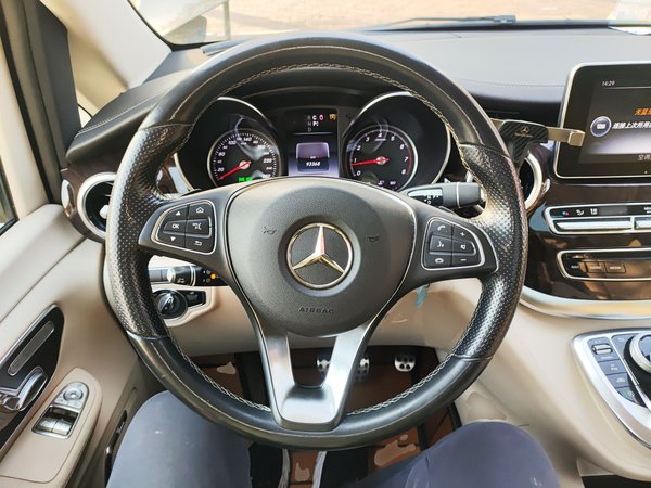 Mercedes-Benz V-Class 2017, 93300 км, за 26614 USD - фото 14