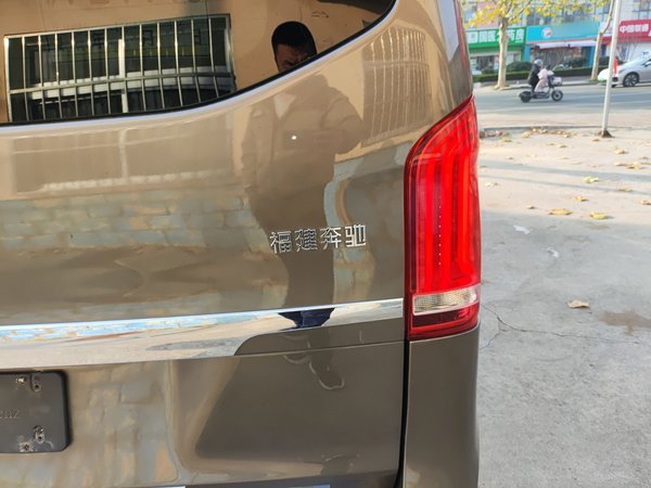 Mercedes-Benz V-Class 2017, 93300 км, за 26614 USD - фото 7