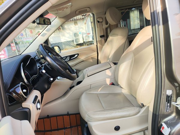 Mercedes-Benz V-Class 2017, 93300 км, за 26614 USD - фото 18