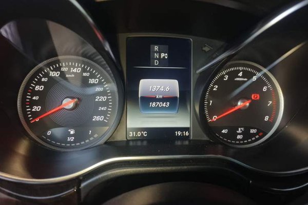 Mercedes-Benz V-Class 2018, 187000 км, за 17524 USD - фото 12
