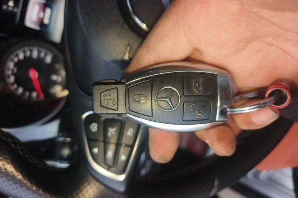 Mercedes-Benz V-Class 2018, 187000 км, за 17524 USD - фото 20