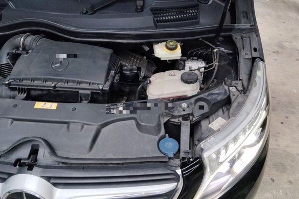 Mercedes-Benz V-Class 2018, 78800 км, за 24706 USD - фото 22
