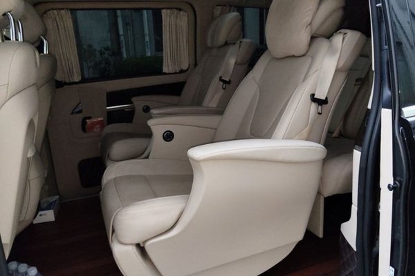 Mercedes-Benz V-Class 2018, 78800 км, за 24706 USD - фото 17