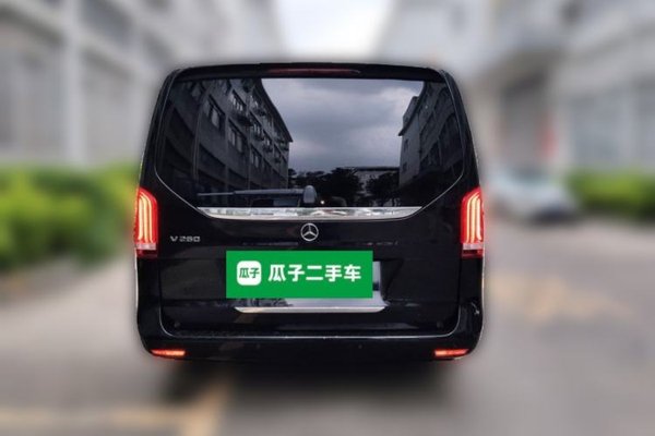 Mercedes-Benz V-Class 2018, 78800 км, за 24706 USD