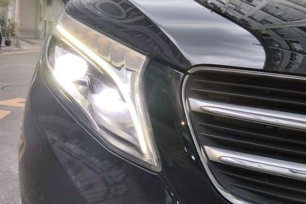 Mercedes-Benz V-Class 2018, 78800 км, за 24706 USD - фото 7