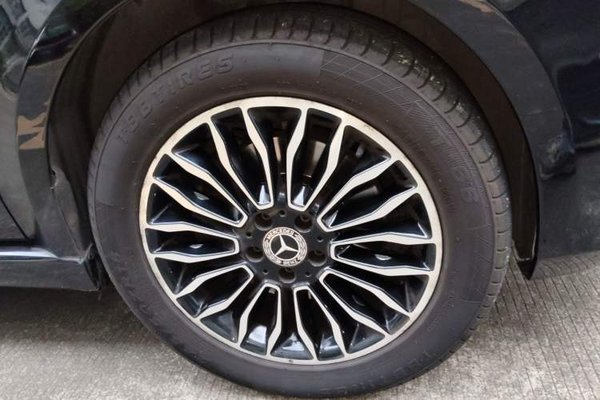 Mercedes-Benz V-Class 2018, 78800 км, за 24706 USD - фото 8