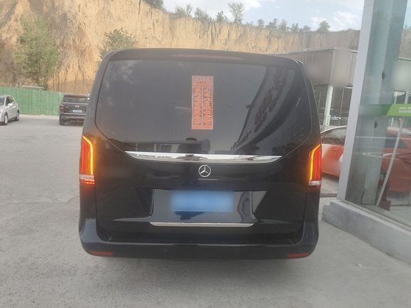 Mercedes-Benz V-Class 2018, 89800 км, за 26811 USD