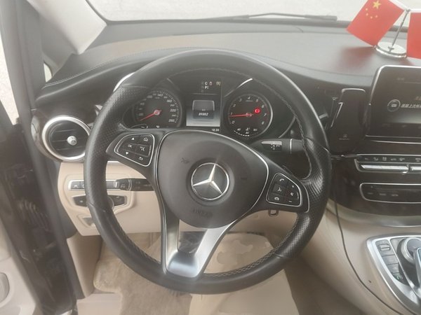 Mercedes-Benz V-Class 2018, 89800 км, за 26811 USD - фото 14