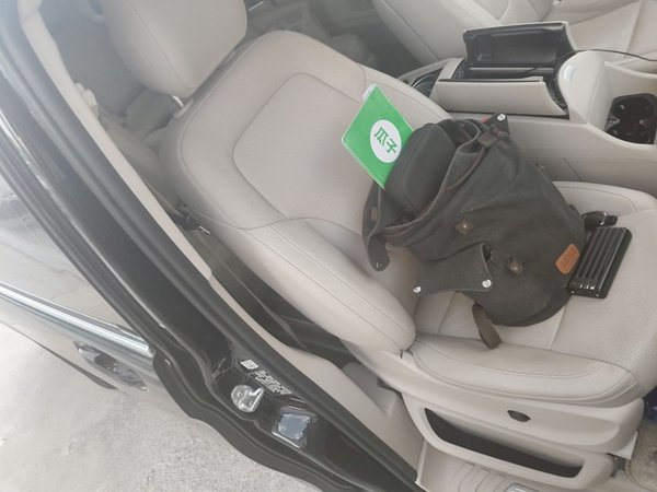 Mercedes-Benz V-Class 2018, 89800 км, за 26811 USD - фото 23