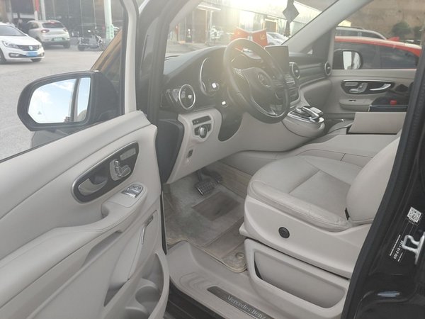 Mercedes-Benz V-Class 2018, 89800 км, за 26811 USD - фото 19