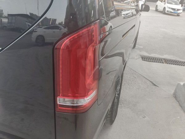 Mercedes-Benz V-Class 2018, 89800 км, за 26811 USD - фото 7