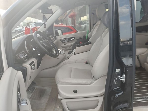 Mercedes-Benz V-Class 2018, 89800 км, за 26811 USD - фото 18