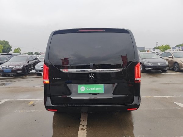 Mercedes-Benz V-Class 2020, 149500 км, за 28797 USD