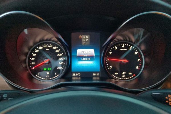 Mercedes-Benz V-Class 2021, 132000 км, за 38099 USD - фото 12